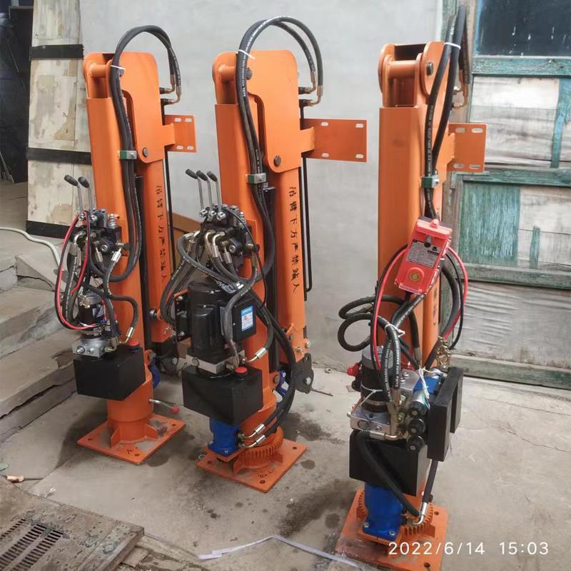 镇康县重汽蓝牌随车吊 3.2吨 国六动力强 液压驱动 农用自卸起重机